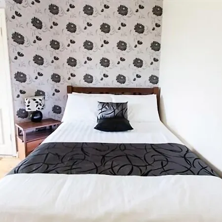 فندق مبيت وإفطار The Beach, Days Bar And